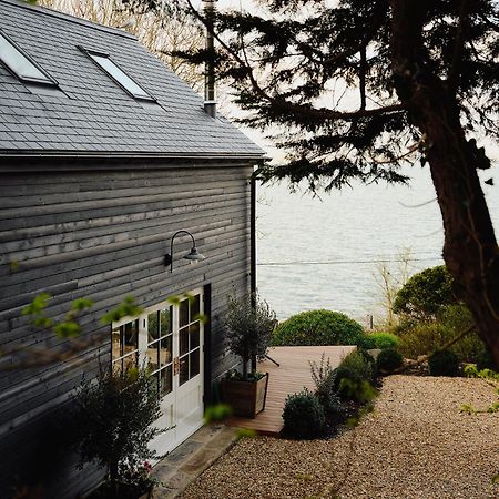 1-Bed Luxury Seafront Cabin In Heart Of Newlyn, Mousehole Екстериор снимка