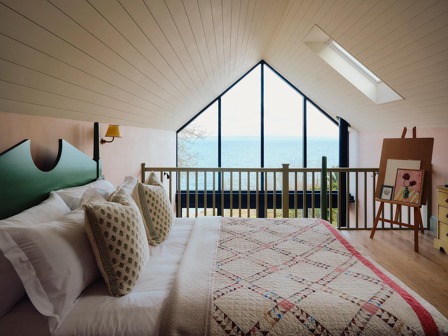 1-Bed Luxury Seafront Cabin In Heart Of Newlyn, Mousehole Екстериор снимка