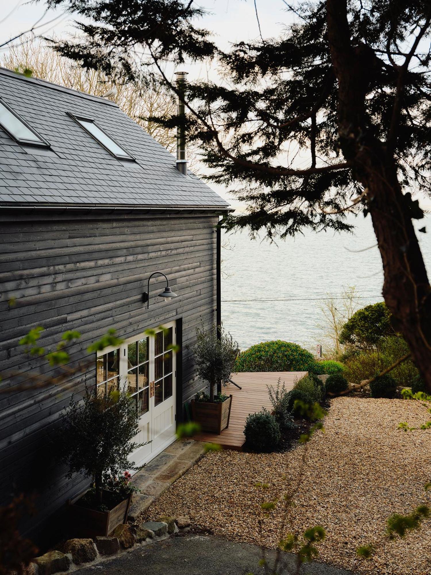 1-Bed Luxury Seafront Cabin In Heart Of Newlyn, Mousehole Екстериор снимка