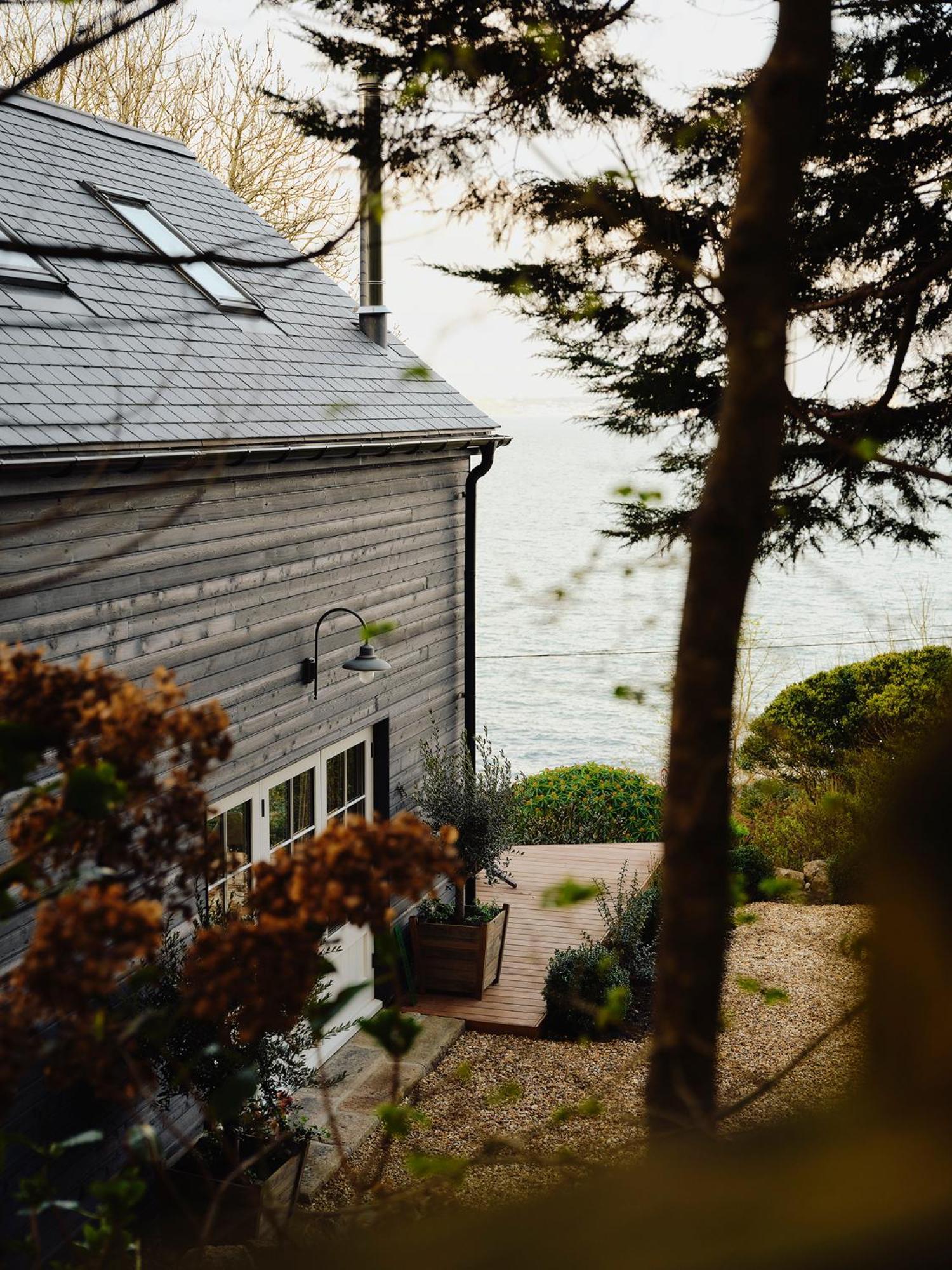 1-Bed Luxury Seafront Cabin In Heart Of Newlyn, Mousehole Екстериор снимка